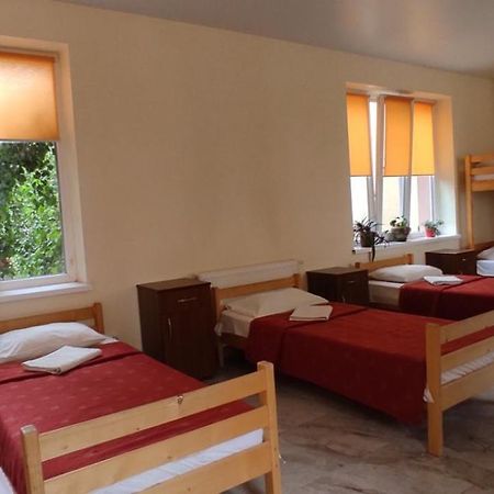 У Поттера Hostel Тернопил Екстериор снимка