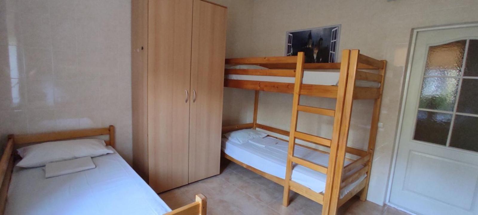 У Поттера Hostel Тернопил Екстериор снимка