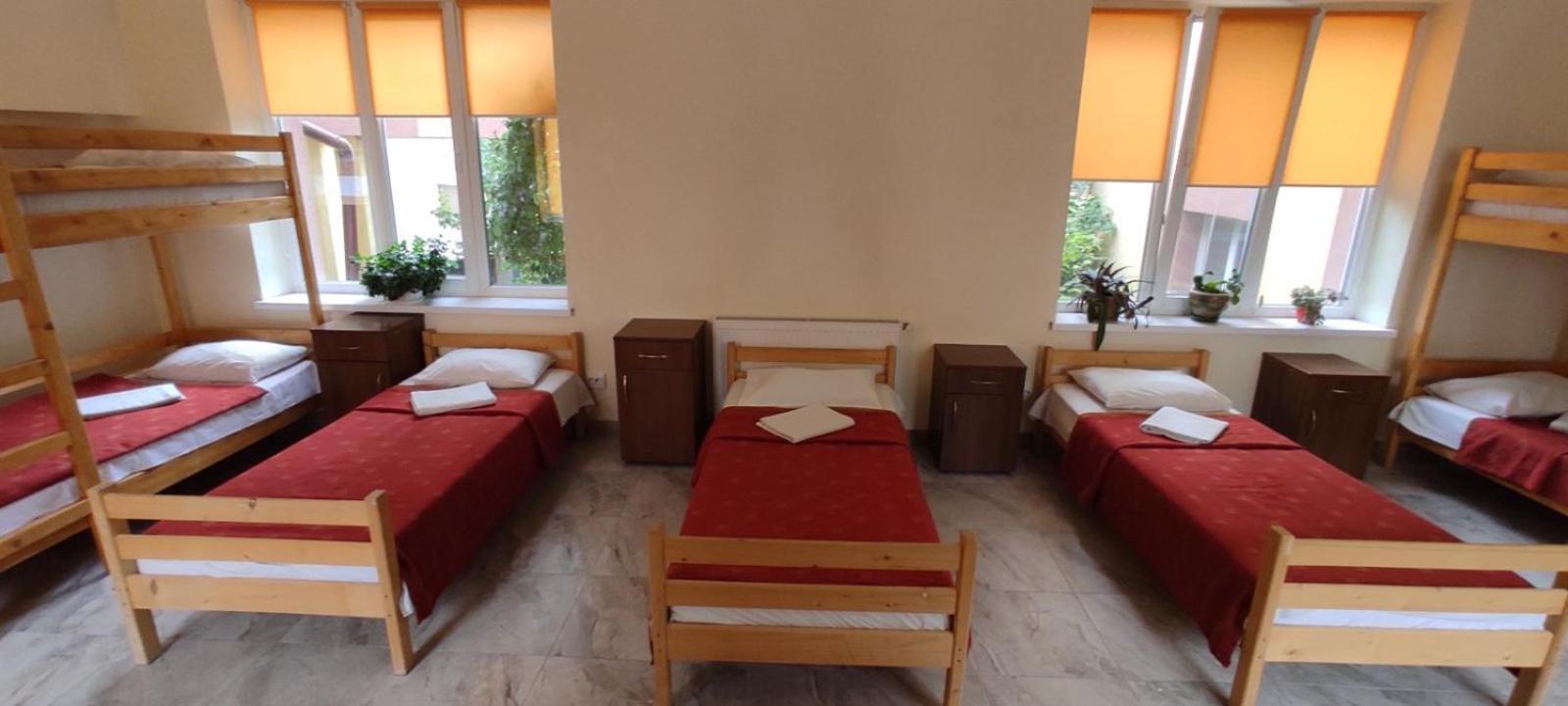 У Поттера Hostel Тернопил Екстериор снимка
